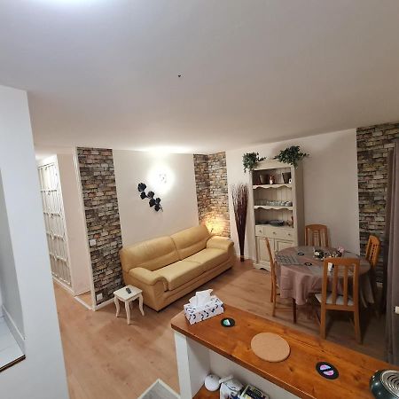 Apartamento Deux Pieces Terrasse Moret-sur-Loing Exterior foto